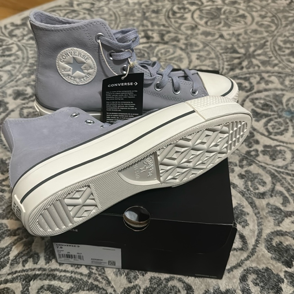 7.5 Converse high top sneakers - women